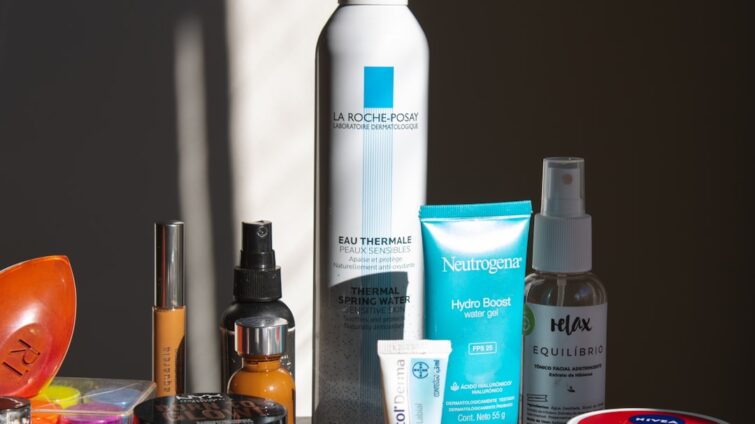 Illustration of a step-by-step skin barrier repair routine with gentle skincare products, towels, and water droplets on a clean bathroom shelf
