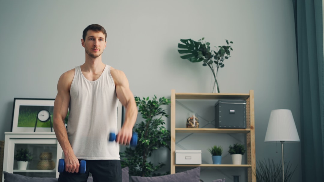 How to build muscle at home with a compact home gym setup